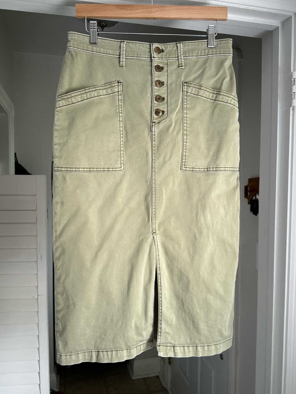 Anthropologie‎ Light Olive Button-Front Midi Denim Skirt Size 8
